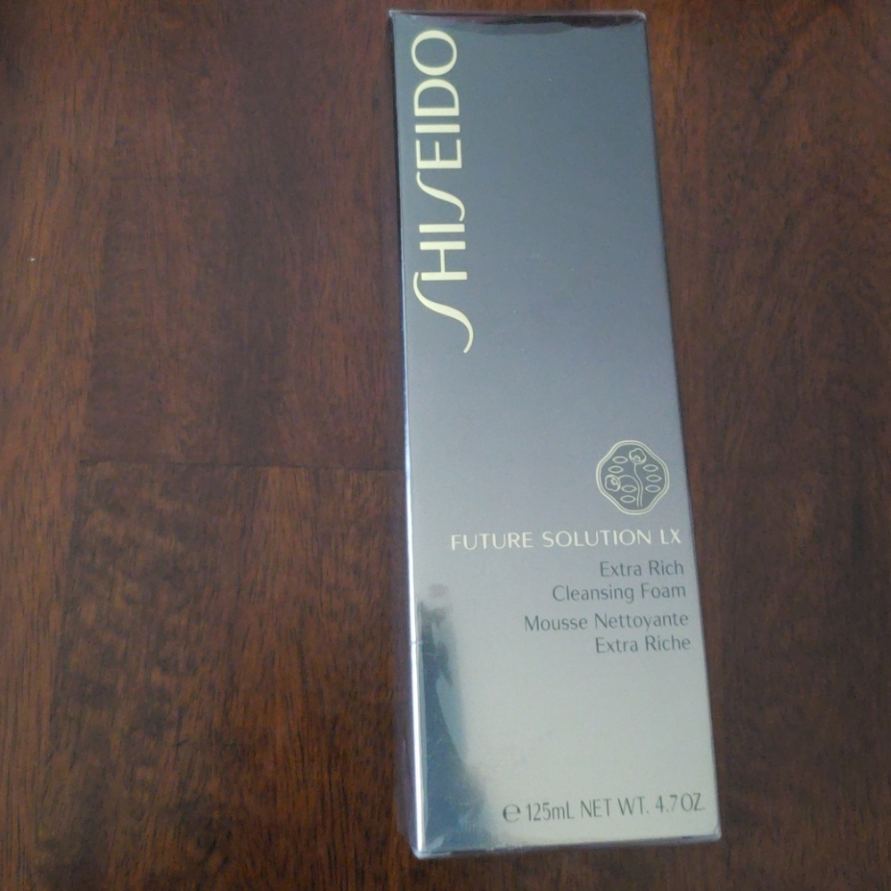 Shiseido Future Solution LX Extra Rich Cleasing